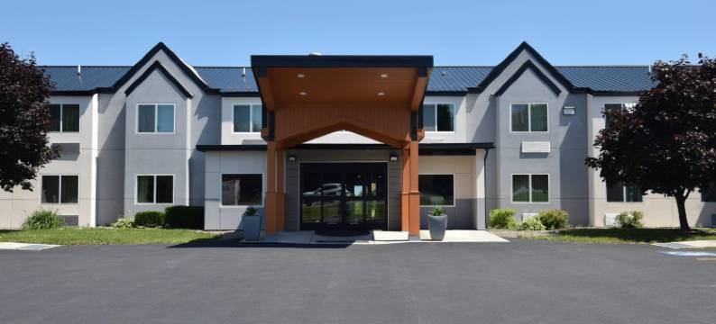 沃特敦-德拉姆堡品质套房酒店(Quality Inn & Suites Watertown Fort Drum)图片