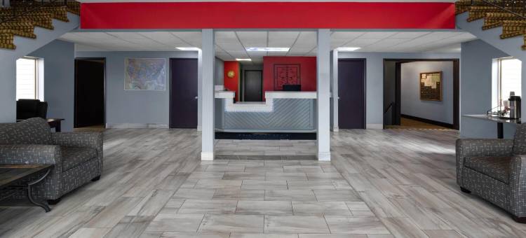 铁山温德姆贝蒙特酒店(Baymont by Wyndham Iron Mountain)图片