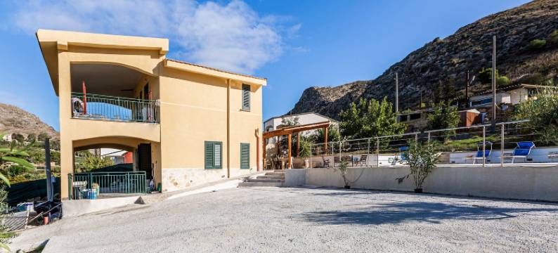 Family-Friendly Sicily Stay图片