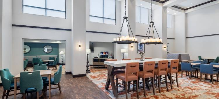 I-35穆尔瓦凡欢朋套房酒店(Hampton Inn & Suites I-35/Mulvane)图片