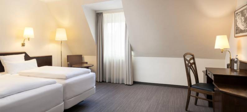 克隆施特莱勒诺德林根酒店(elaya hotel noerdlingen, Trademark by Wyndham)图片