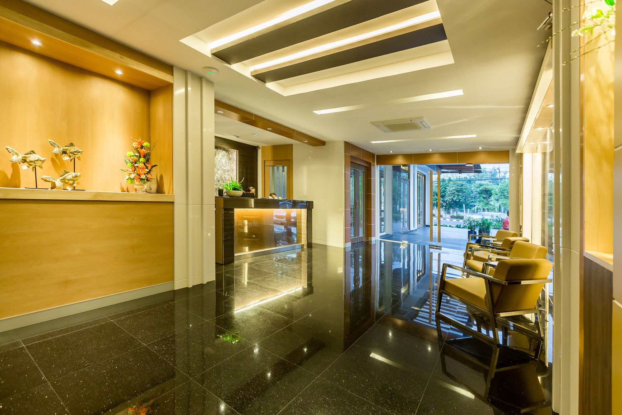 V Hotel Ubon RatchathaniOver view