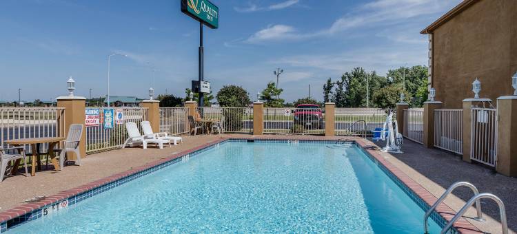 西孟斐斯I-40凯艺酒店(Quality Inn West Memphis I-40)图片