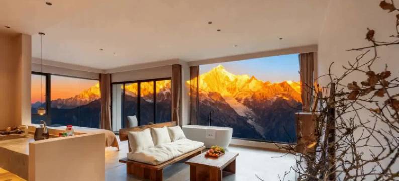 雨崩愈见山·雪山民宿图片