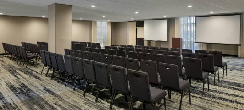 萨克拉门托市中心万怡酒店(Courtyard Sacramento Midtown)图片