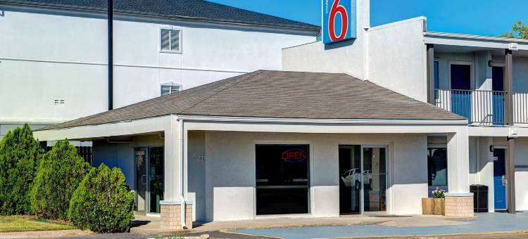 萨尔弗斯普林斯汽车旅馆(Motel 6 Sulphur Springs, TX)图片