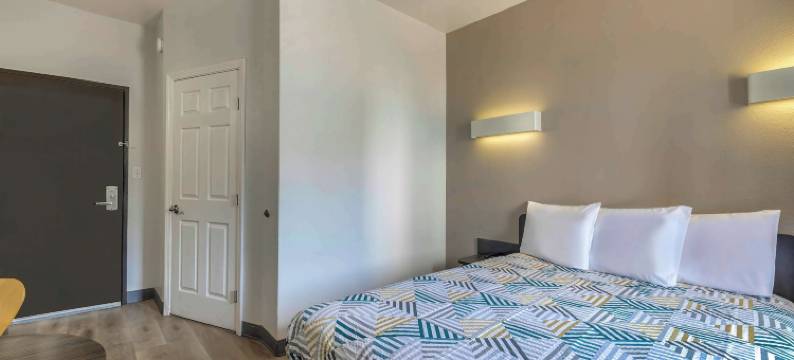 德克萨斯雪松公园 6 号汽车旅馆(Motel 6 Cedar Park, TX)图片