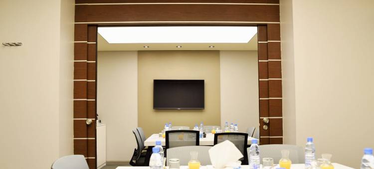 贝鲁特市中心温德姆华美达酒店(Ramada by Wyndham Downtown Beirut)图片