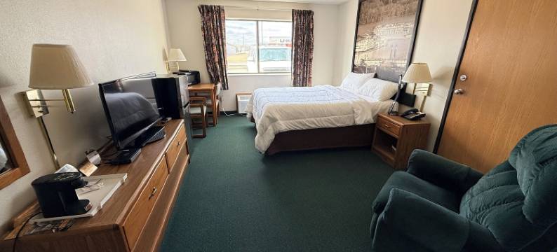 德威特速8酒店(Budget Inn & Suites)图片