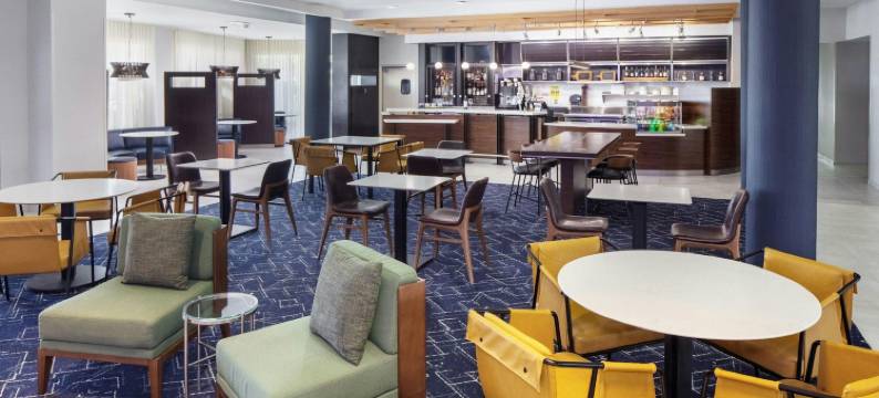 查尔斯顿市中心/市政中心万怡酒店(Courtyard Charleston Downtown/Civic Center)图片