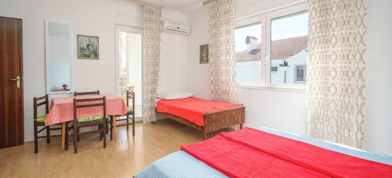 乔锡帕公寓客房酒店(Apartments and Rooms Josipa)图片