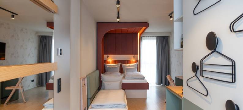 茧特蕾西恩维泽(Cocoon Theresienwiese)图片