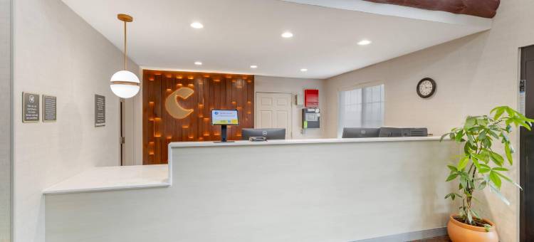 桑默塞特舒适套房酒店 - 黑山丘陵地区(Comfort Inn & Suites Summerset - Black Hills Area)图片
