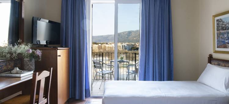 玫瑰海滩酒店(Hotel Roses Platja)图片