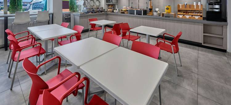 华雷斯市领事馆万豪城市快捷青年酒店(City Express Junior by Marriott Ciudad Juarez Consulado)图片