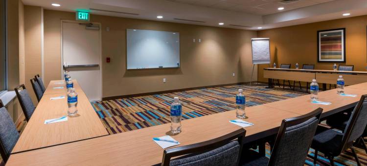 波士顿马尔伯勒万枫酒店及套房/Apex中心(Fairfield Inn & Suites Boston Marlborough/Apex Center)图片