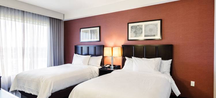 伊丽莎白纽瓦克机场希尔顿安泊酒店(Embassy Suites by Hilton Newark Airport)图片