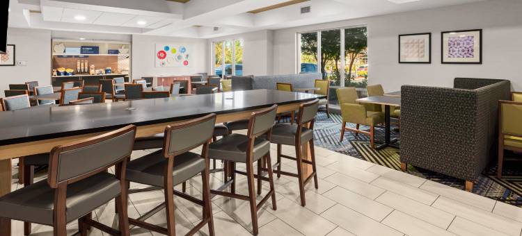 智选假日套房酒店萨姆纳(Holiday Inn Express & Suites SUMNER - PUYALLUP AREA by IHG)图片