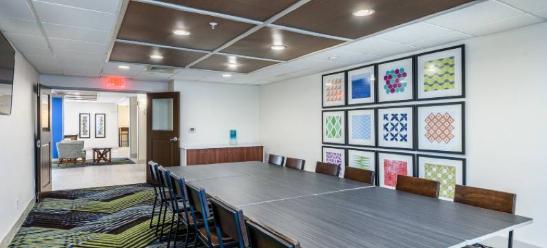 智选假日套房酒店巴斯特罗普(Holiday Inn Express & Suites BASTROP by IHG)图片