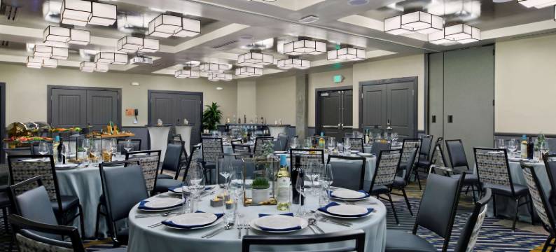 帕索罗伯斯牛津套房酒店(Oxford Suites Paso Robles)图片