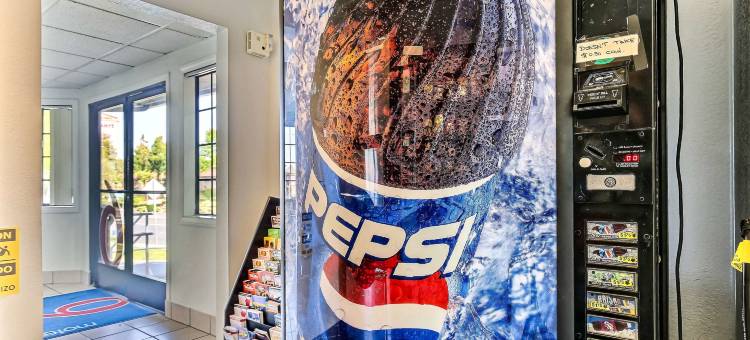 皮诺尔6号汽车旅馆(Motel 6 Pinole, CA)图片