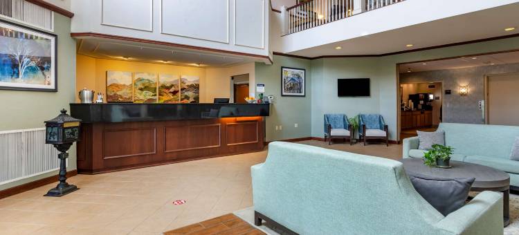 狩猎岭贝斯特韦斯特优质酒店(Best Western Plus Inn at Hunt Ridge)图片