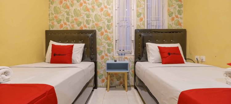 红多兹伊斯兰酒店-近武吉丁宜2号钟楼(RedDoorz Syariah Near Jam Gadang Bukittinggi 2)图片