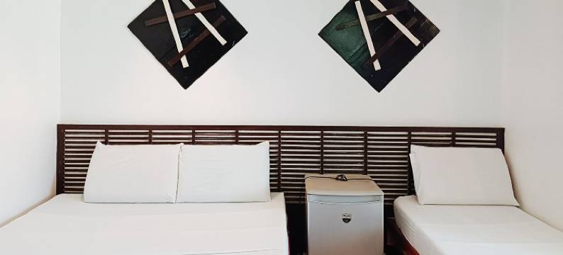 伊利纳斯酒店及餐厅(Hotel Elinas and Restaurant)图片