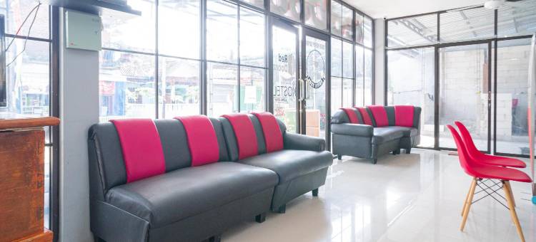 红多兹伊斯兰酒店@维农恩甘朱克(RedDoorz Syariah at Winong Nganjuk)图片