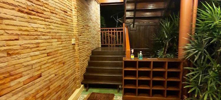 安葩洼萨兰隆度假屋(Baan Saranrom)图片