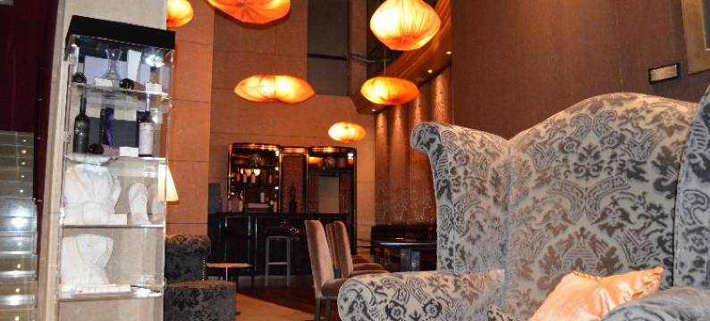 巴利亚多里德尼克塞斯套房酒店(Nexus Valladolid Suites & Hotel)图片