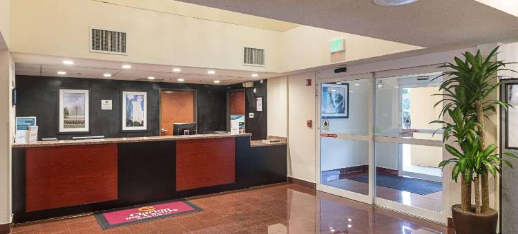 品质酒店及套房西追(Quality Inn & Suites West Chase)图片