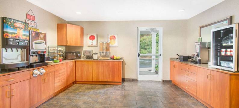 布鲁斯顿米尔斯黑兹尔顿麦客达温德姆酒店(Microtel Inn & Suites by Wyndham Hazelton/Bruceton Mills)图片