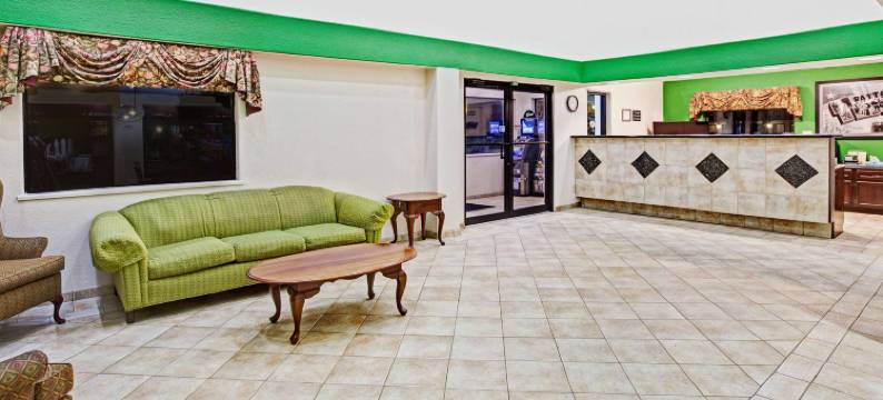 贝敦/I-10 温德姆速 8 酒店(Super 8 by Wyndham Baytown / I-10)图片