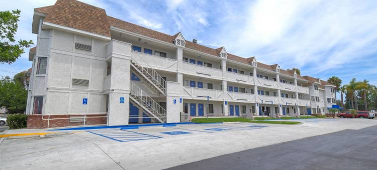 圣地亚哥丘拉维斯塔6号汽车旅馆(Motel 6-Chula Vista, CA - San Diego)图片