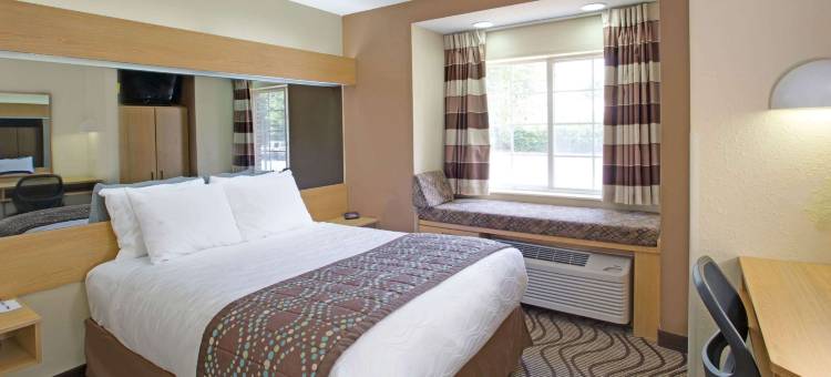 夏洛特-大学广场麦客达套房酒店(Microtel Inn & Suites by Wyndham Charlotte/University Place)图片