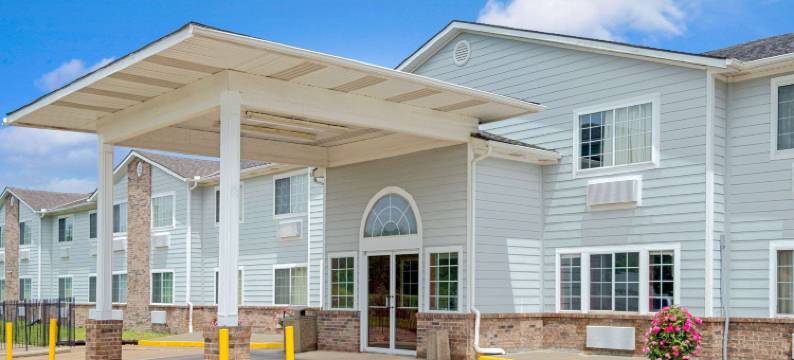 河滨-堪萨斯城温德姆速8酒店(Super 8 by Wyndham Riverside/Kansas City)图片