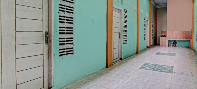 Hotel O 彭吉纳潘沙菲拉酒店，靠近穆斯塔明多柏迈1号住宅区(Hotel O Penginapan Syafira Near Perumahan Mustamindo Permai 1)图片