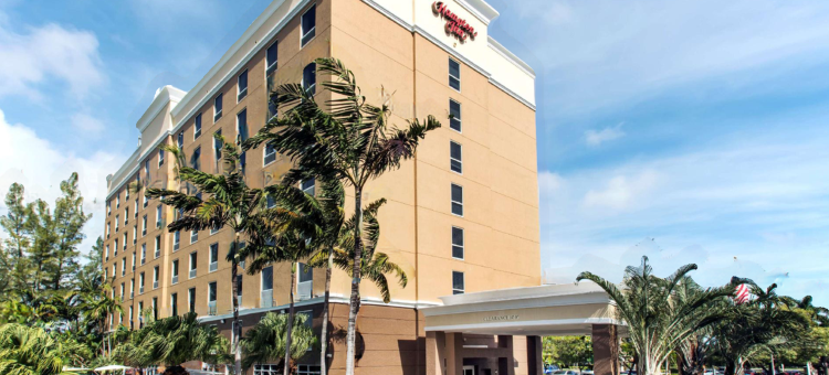 哈兰代尔海滩阿文特拉希尔顿欢朋酒店(Hampton Inn Hallandale Beach-Aventura)图片