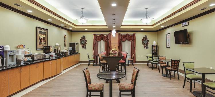 图珀洛拉昆塔温德姆套房酒店(La Quinta Inn & Suites by Wyndham Tupelo)图片