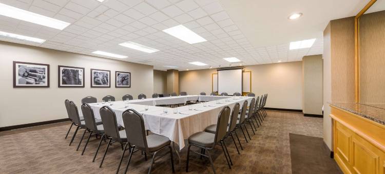 航迹贝斯特韦斯特酒店(Best Western Voyageur Place Hotel)图片