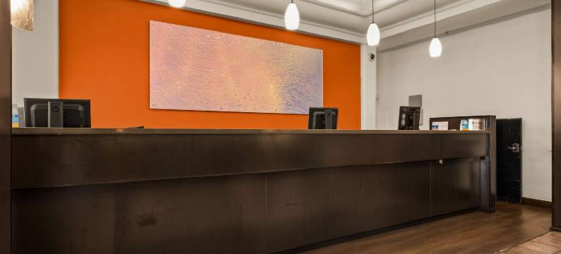 广场贝斯特韦斯特酒店(Best Western the Plaza Hotel)图片