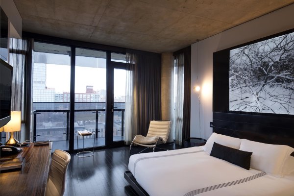 Sixty LesHotel Overview