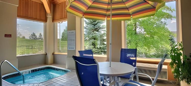 豪厄尔布莱顿温德姆呗盟酒店(Baymont by Wyndham Howell/Brighton)图片