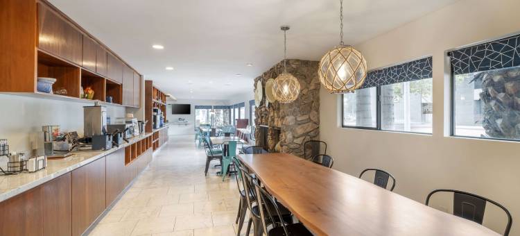 本图拉贝斯特韦斯特优质酒店(Best Western Plus Inn of Ventura)图片