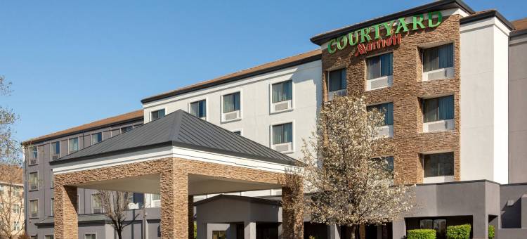 罗斯维尔商业街廊购物中心/溪边山岭大道万豪万怡酒店(Courtyard Roseville Galleria Mall/Creekside Ridge Drive)图片