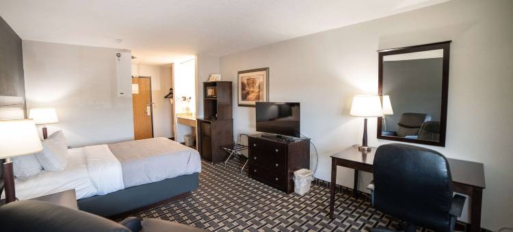 昆特品质酒店及套房沃特敦近草原湖冰场(Quality Inn & Suites Watertown Near Prairie Lakes Ice Arena)图片