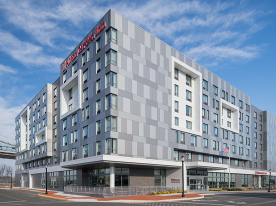 费城卡姆登滨水区希尔顿花园酒店