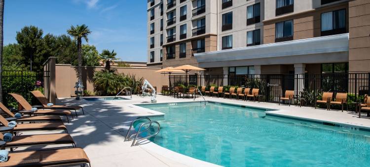 纽瓦克硅谷万怡酒店(Courtyard Newark Silicon Valley)图片