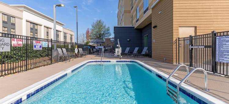 梅宾万枫酒店及套房(Fairfield Inn & Suites Mebane)图片